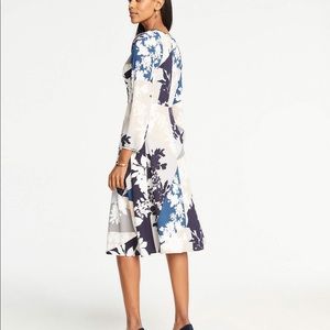 Ann Taylor Floral Keyhole Dress